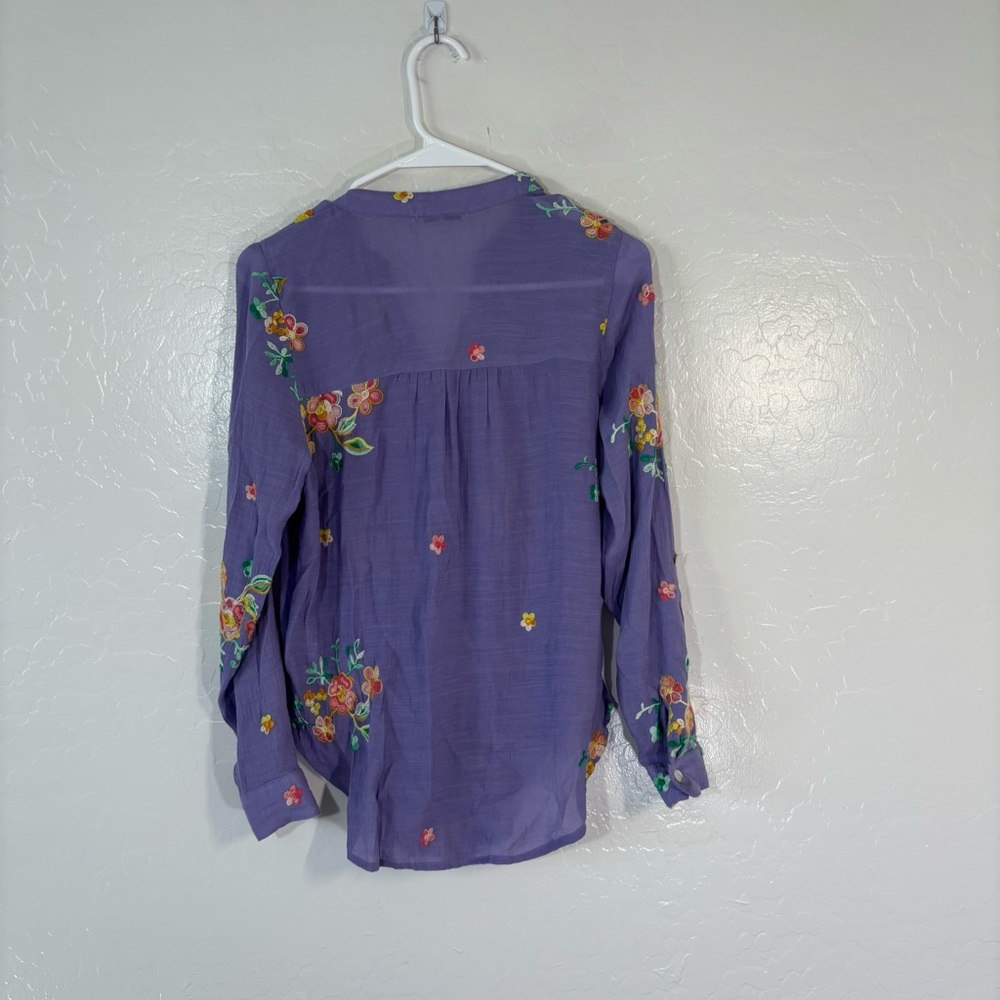 Figueroa & Flower Tunic Top Size PS Purple Embroidered Floral Feminine Button - Picture 5 of 7